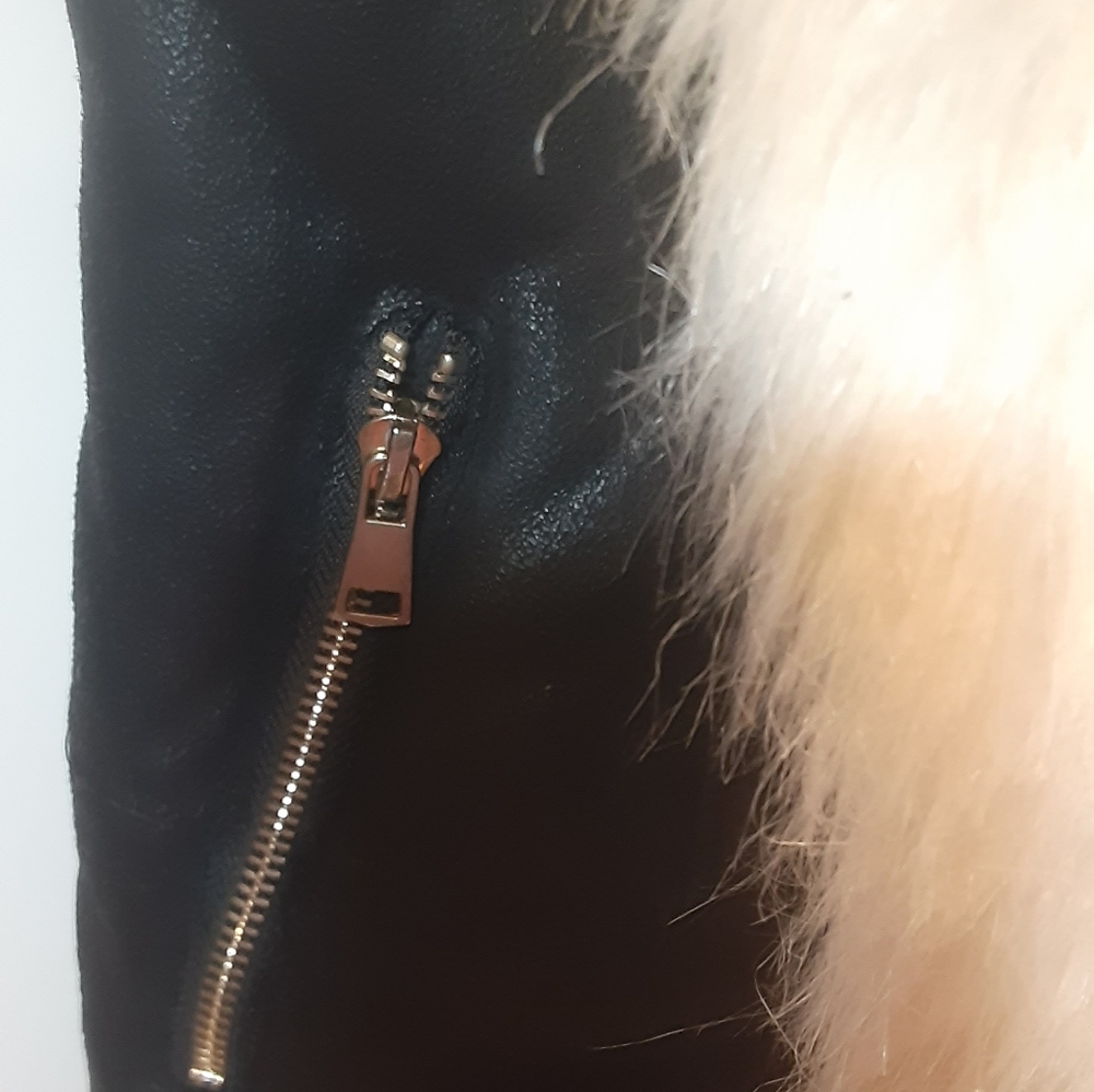 NWOT FATE black vest with faux fur SP - Picture 6 of 7